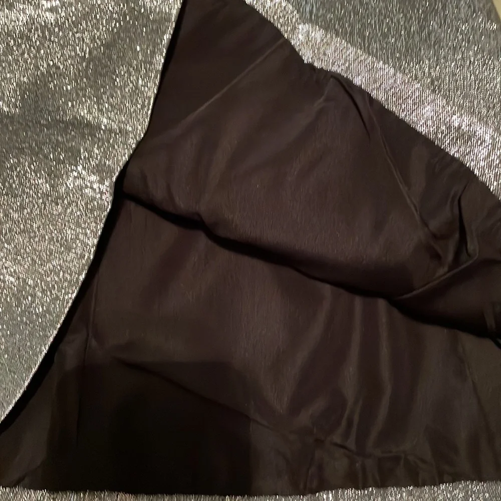 H&M silver shiny mini skirt. Size8 I put it with a shirt I’m selling too see 👀 - Picture 6 of 11